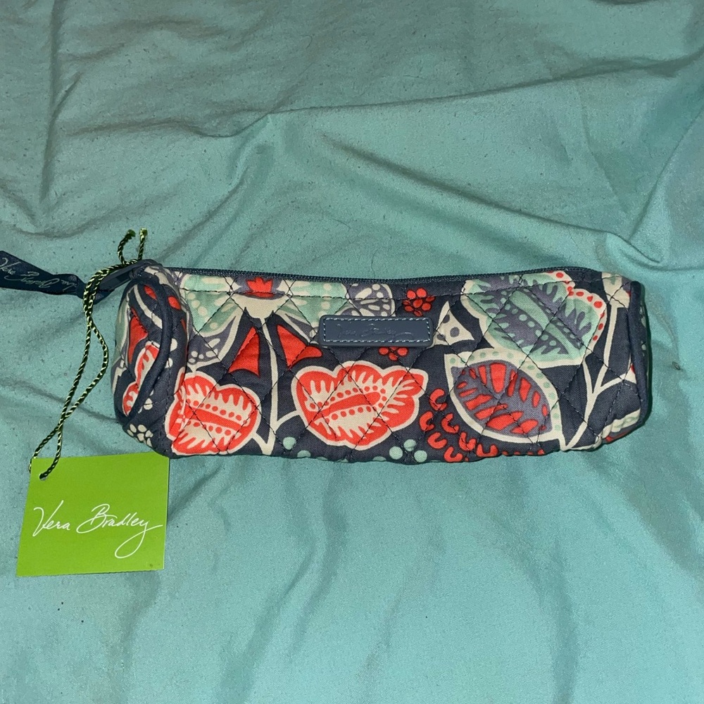 Vera Bradley on a roll case nomadic floral
